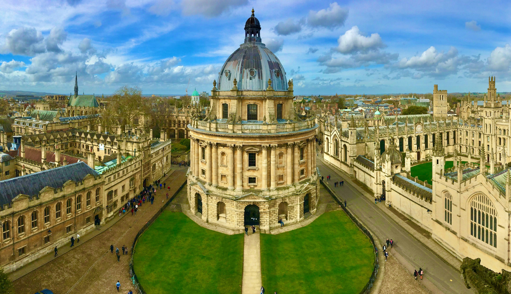 Central Oxford skyline with the Radcliffe Camera and historic University of Oxford buildings